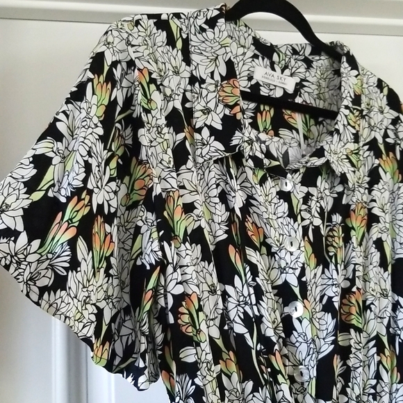 Ava Sky Fighting Eel Romper Scottie in Obsidian Tuberose (L) - Picture 4 of 6